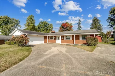 543 Adrian Ct, Fairborn, OH 45324