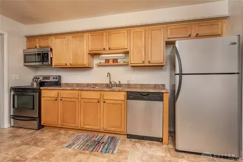 2817 W Jackson Rd, Springfield, OH 45502 photo 9