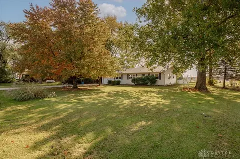 2817 W Jackson Rd, Springfield, OH 45502