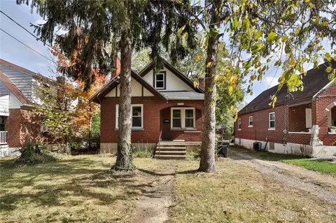 5742 Kenneth Ave, Cincinnati, OH 45224