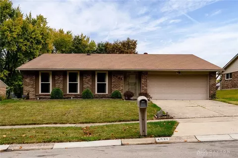 4933 Timberview Dr, Dayton, OH 45424