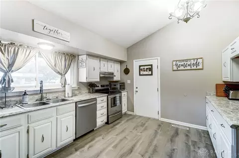 4008 Glenheath Dr, Kettering, OH 45440 photo 14