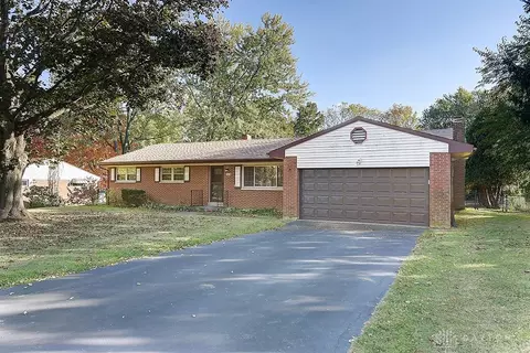 3445 Knollwood Dr, Dayton, OH 45432