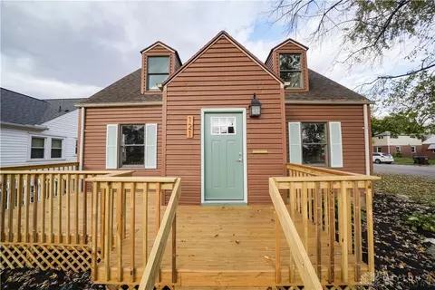 121 Schneider Dr, Fairborn, OH 45324