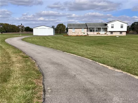 1352 Jasper Rd, Xenia, OH 45385