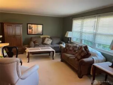 3155 Meadow Wood Dr, Springfield, OH 45505 photo 4