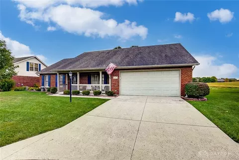 1784 Willow Ridge Ct, Springfield, OH 45502 photo 2