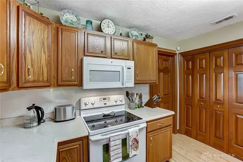 1784 Willow Ridge Ct, Springfield, OH 45502 photo 22