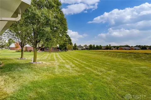 1784 Willow Ridge Ct, Springfield, OH 45502 photo 35