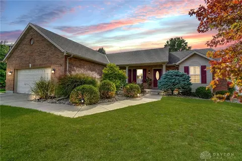 519 Babbling Brooke Dr, Monroe, OH 45050