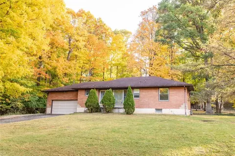 1522 Lemcke Rd, Dayton, OH 45434