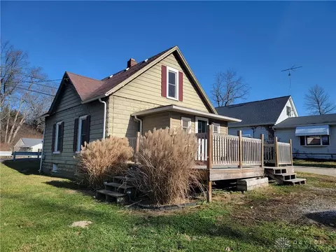 6328 Us Route 35, West Alexandria, OH 45381