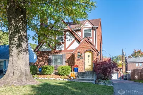 1422 Robinwood Ave, Cincinnati, OH 45237