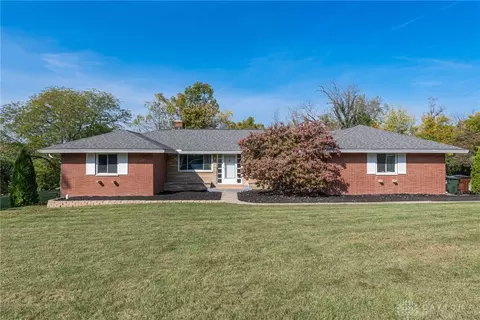 3461 Stonebridge Rd, Dayton, OH 45419