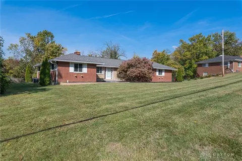 3461 Stonebridge Rd, Dayton, OH 45419 photo 2