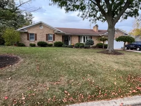 1314 Maplewood Dr, Piqua, OH 45356