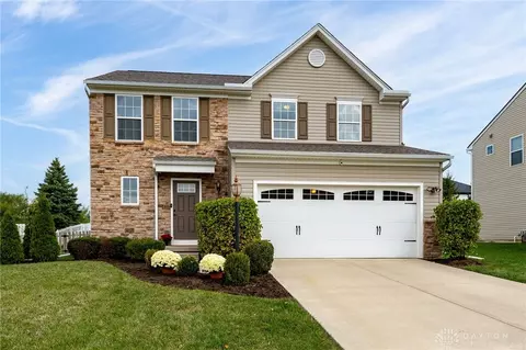 9938 Scotch Pine Dr, Springboro, OH 45066