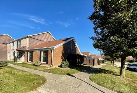 1100 Charleston Ct, Fairborn, OH 45324