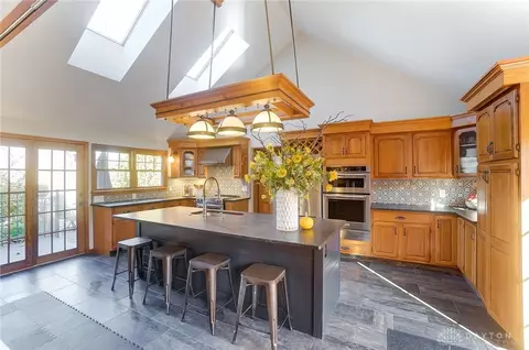 313 Deer Park Cir, Kettering, OH 45429 photo 28
