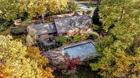 313 Deer Park Cir, Kettering, OH 45429 photo 3