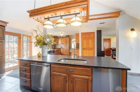 313 Deer Park Cir, Kettering, OH 45429 photo 32