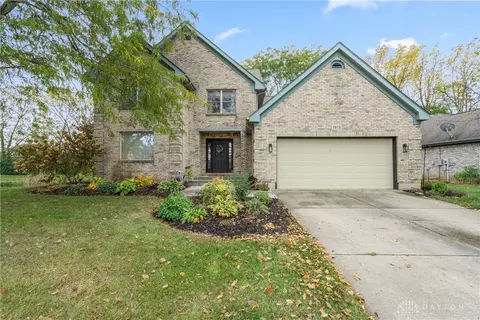 1612 Wimbledon Dr, Fairborn, OH 45324