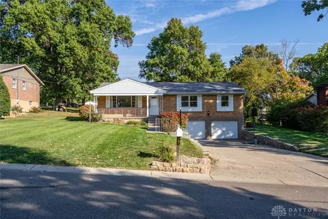 5584 Breezewood Dr, Cincinnati, OH 45248