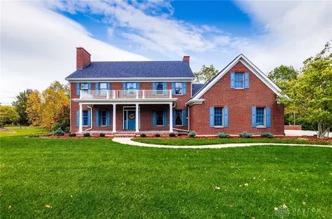 102 Stone Creek Dr, Oxford, OH 45056