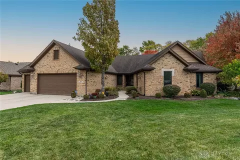 104 Deeter Dr, Clayton, OH 45315
