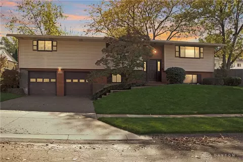5608 Cranberry Pl, Dayton, OH 45431