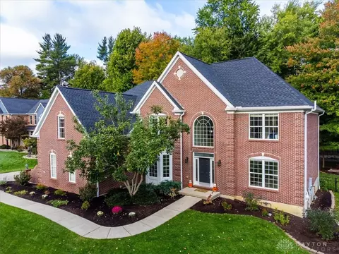 124 Cedarwoods Dr, Loveland, OH 45140