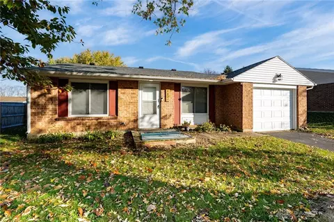 4821 Meadowvista Dr, Dayton, OH 45424