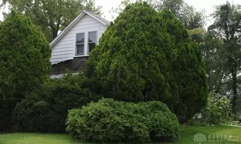 115 W Mound St, South Charleston, OH 45368