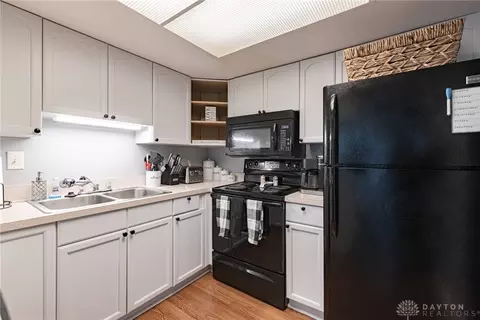 5873 Overbrooke Rd, Dayton, OH 45440 photo 7