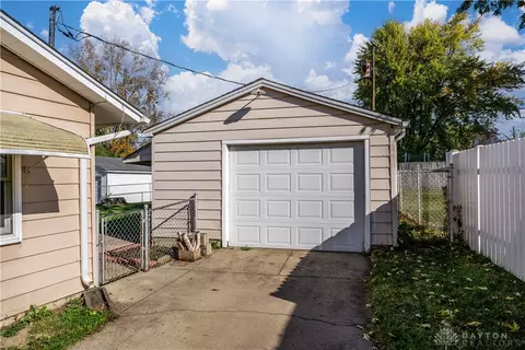 5581 Sharp Rd, Dayton, OH 45432 photo 18