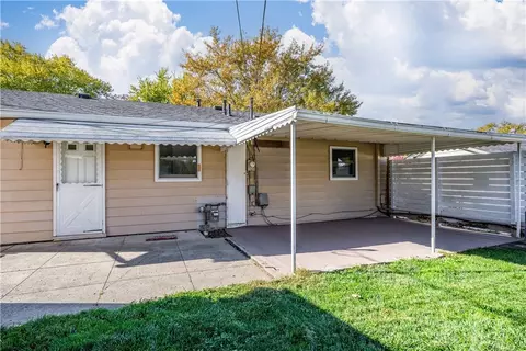 5581 Sharp Rd, Dayton, OH 45432 photo 16