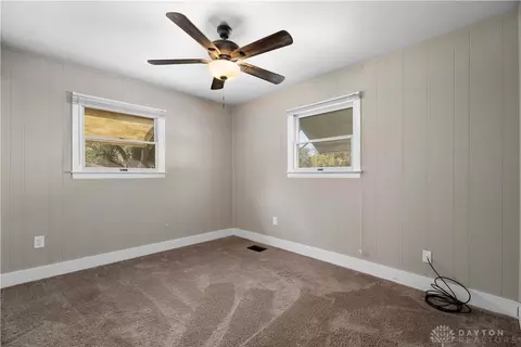 5581 Sharp Rd, Dayton, OH 45432 photo 12