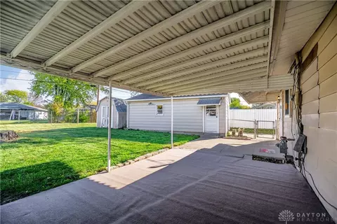 5581 Sharp Rd, Dayton, OH 45432 photo 17