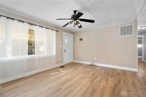 5581 Sharp Rd, Dayton, OH 45432 photo 3