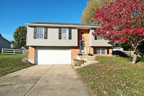 319 Ridgeview Ln, Monroe, OH 45050