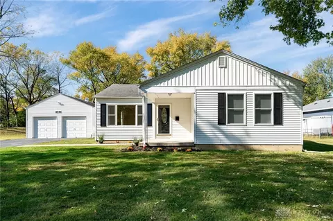 3835 Eileen Rd, Dayton, OH 45429