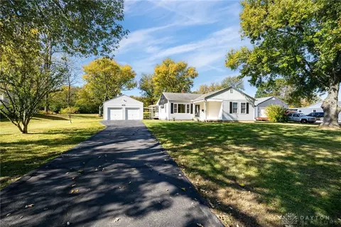 3835 Eileen Rd, Dayton, OH 45429 photo 4
