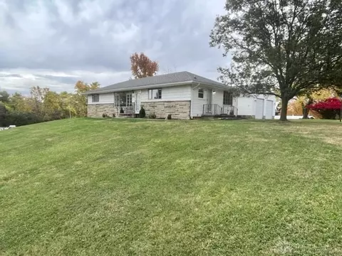 1904 Miracle Mile, Springfield, OH 45503 photo 2