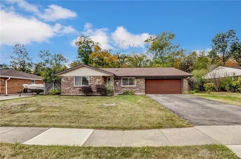 6819 Dial Dr, Dayton, OH 45424