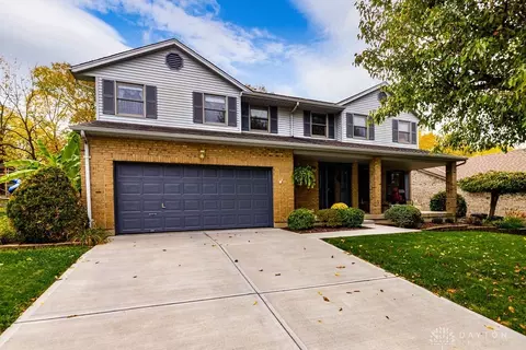 286 Palm Springs Dr, Fairfield, OH 45014