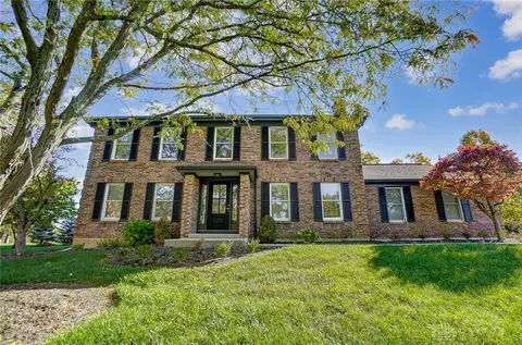 8216 Bent Tree Dr, West Chester, OH 45069