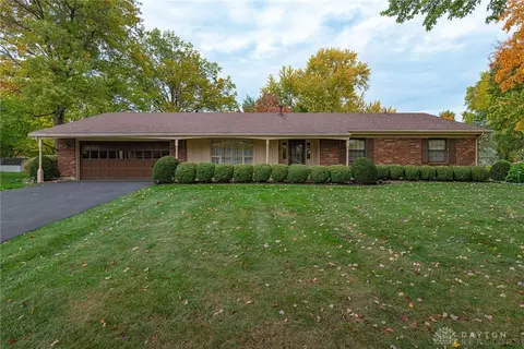 1047 E Rahn Rd, Centerville, OH 45429