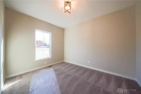 2805 Swigert Rd, Dayton, OH 45440 photo 6