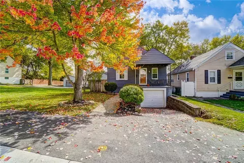 6911 Buckingham Pl, Cincinnati, OH 45227