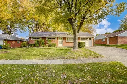 5425 Coleraine Dr, Huber Heights, OH 45424